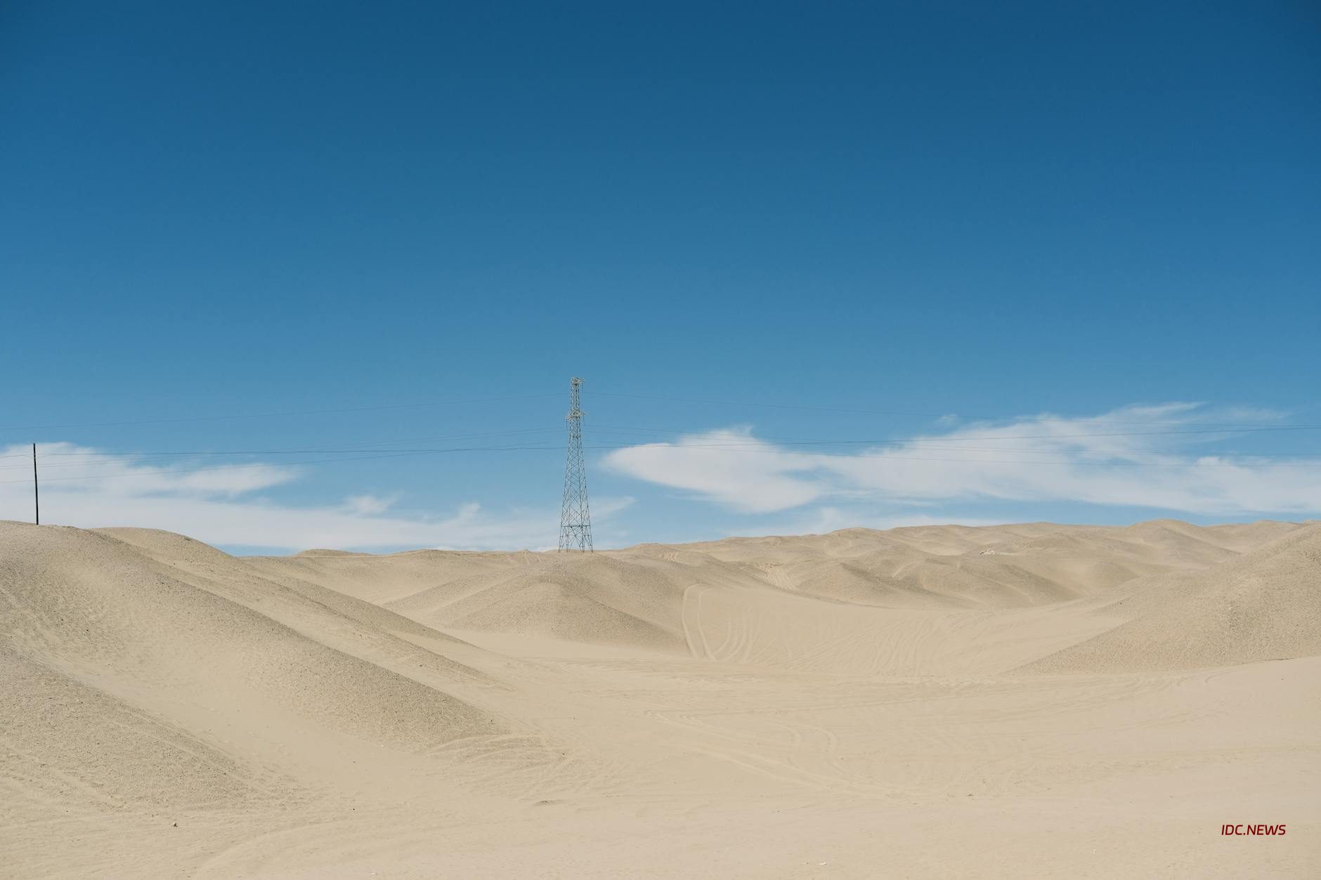 全球在建数据中心产能翻倍至 31.7GW:中国出海企业的选址与合规新挑战 全球在建数据中心产能翻倍至 31.7GW:中国出海企业的选址与合规新挑战