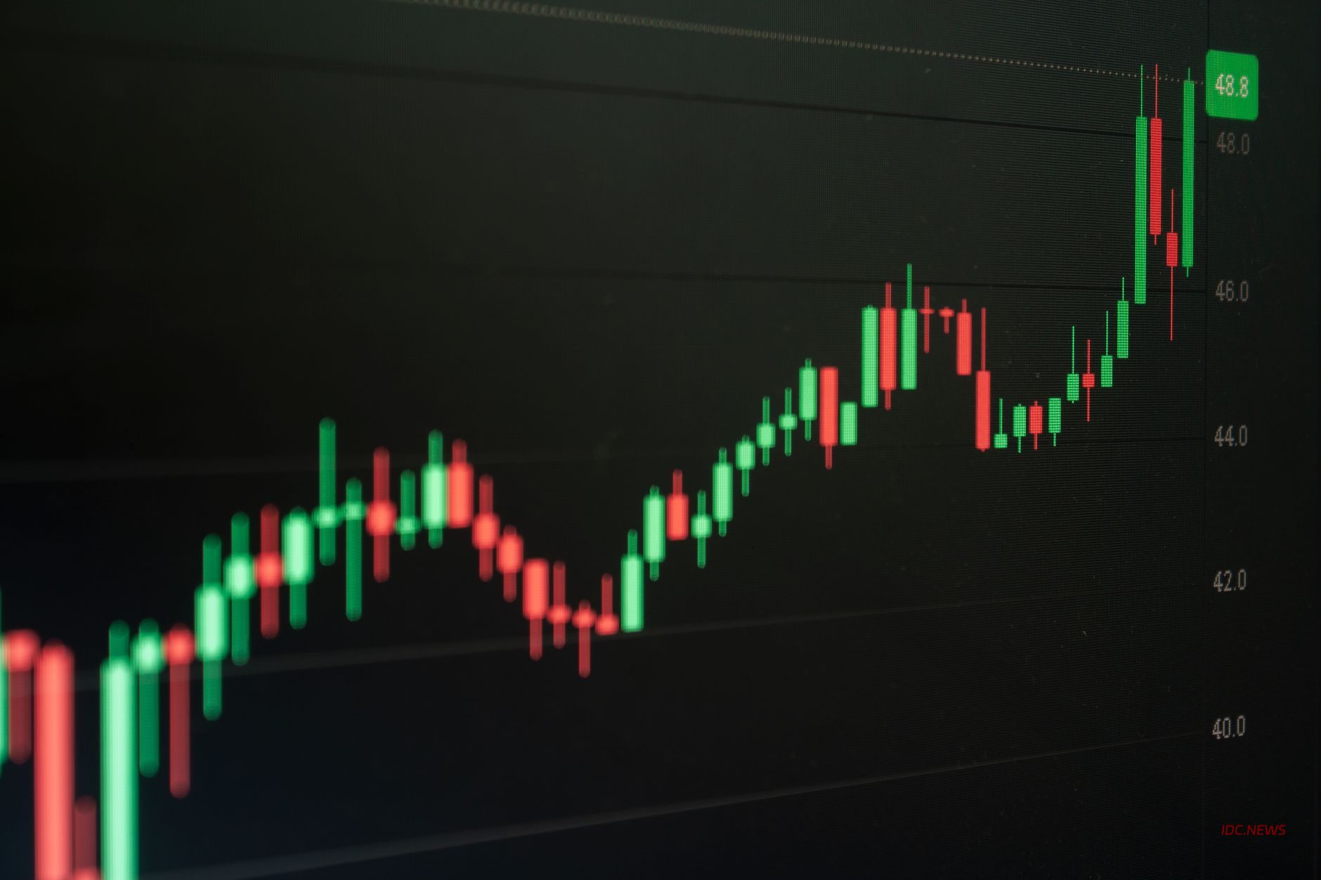 Gartner 预警：AI Token 费用两年内超开发者薪水，企业 FinOps 如何重构 LLM 成本模型