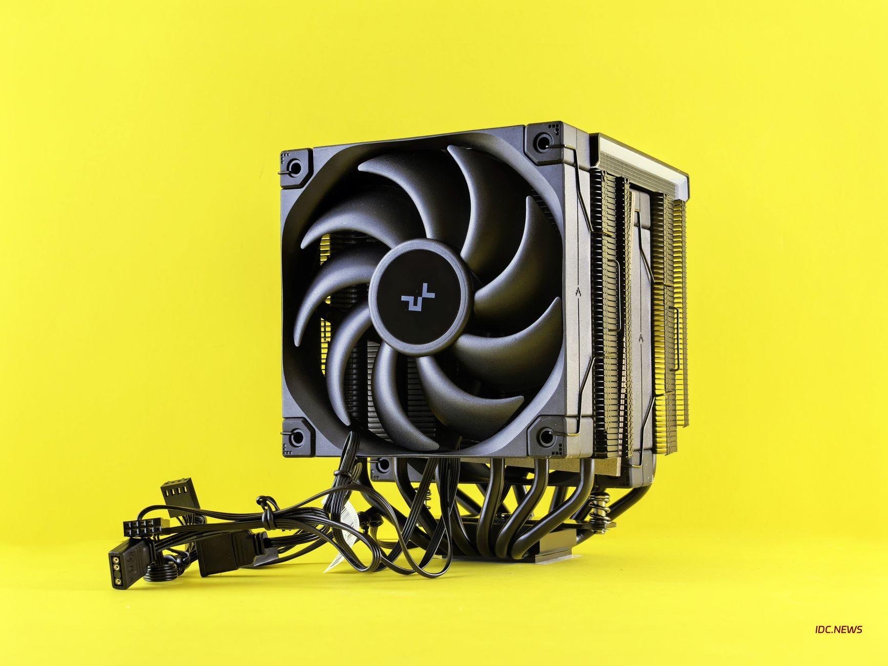 红帽弃用 ARM 转投 AMD:企业级 Linux 在 AI 算力集群中的架构稳定性启示 红帽弃用 ARM 转投 AMD:企业级 Linux 在 AI 算力集群中的架构稳定性启示